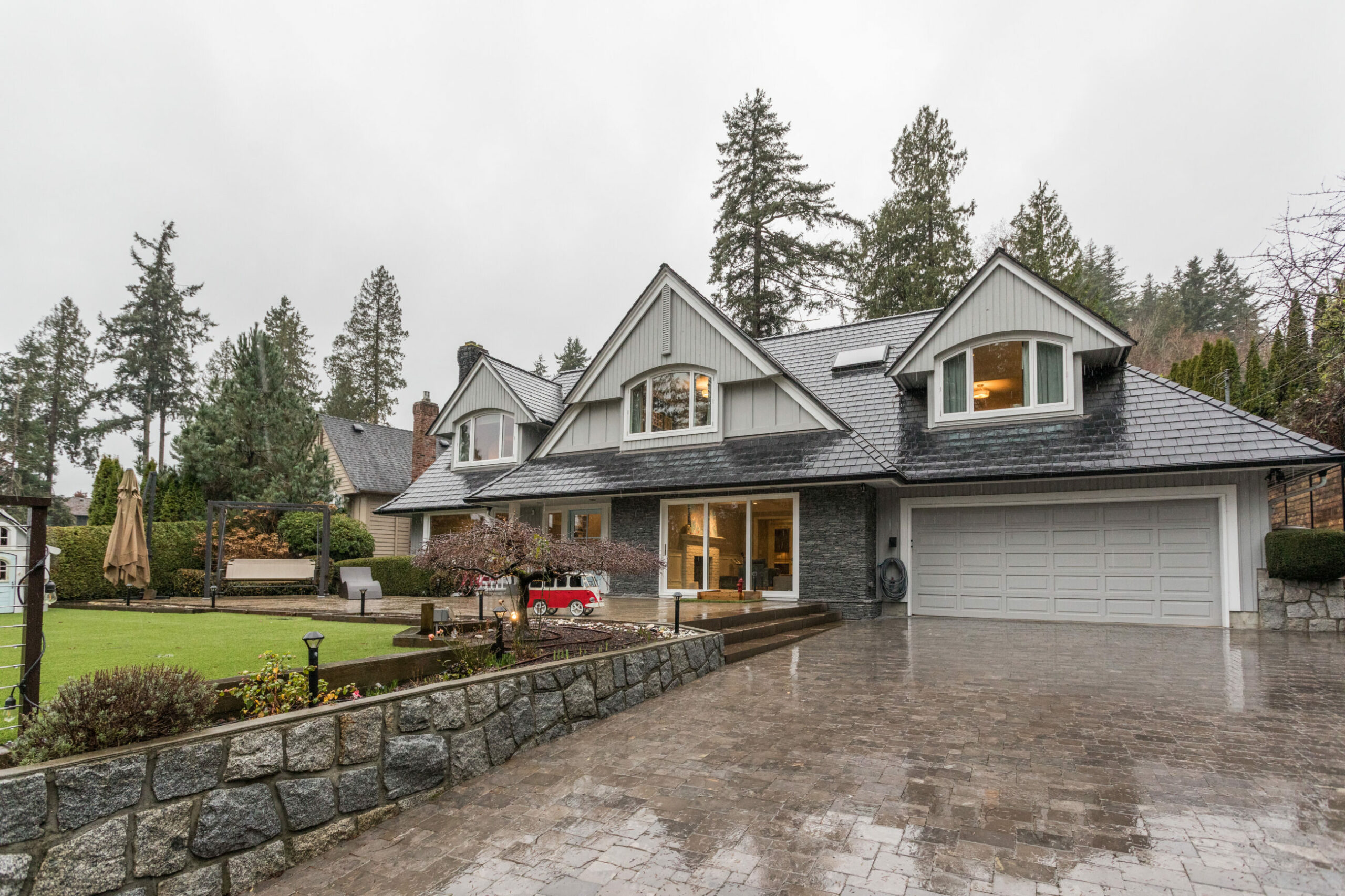 465 Hillcrest Street, West Vancouver