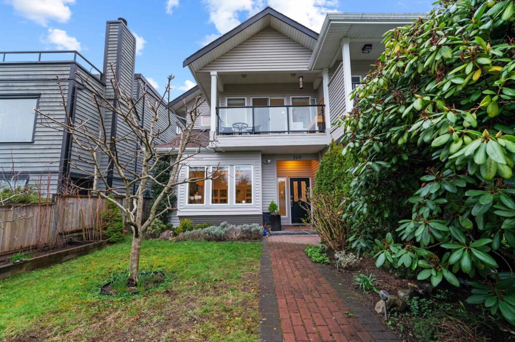 320 E 5th Street