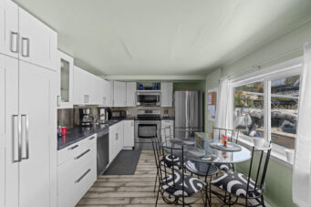 4-1681 Columbia St