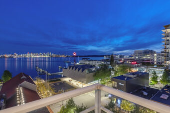 602-133 E Esplanade