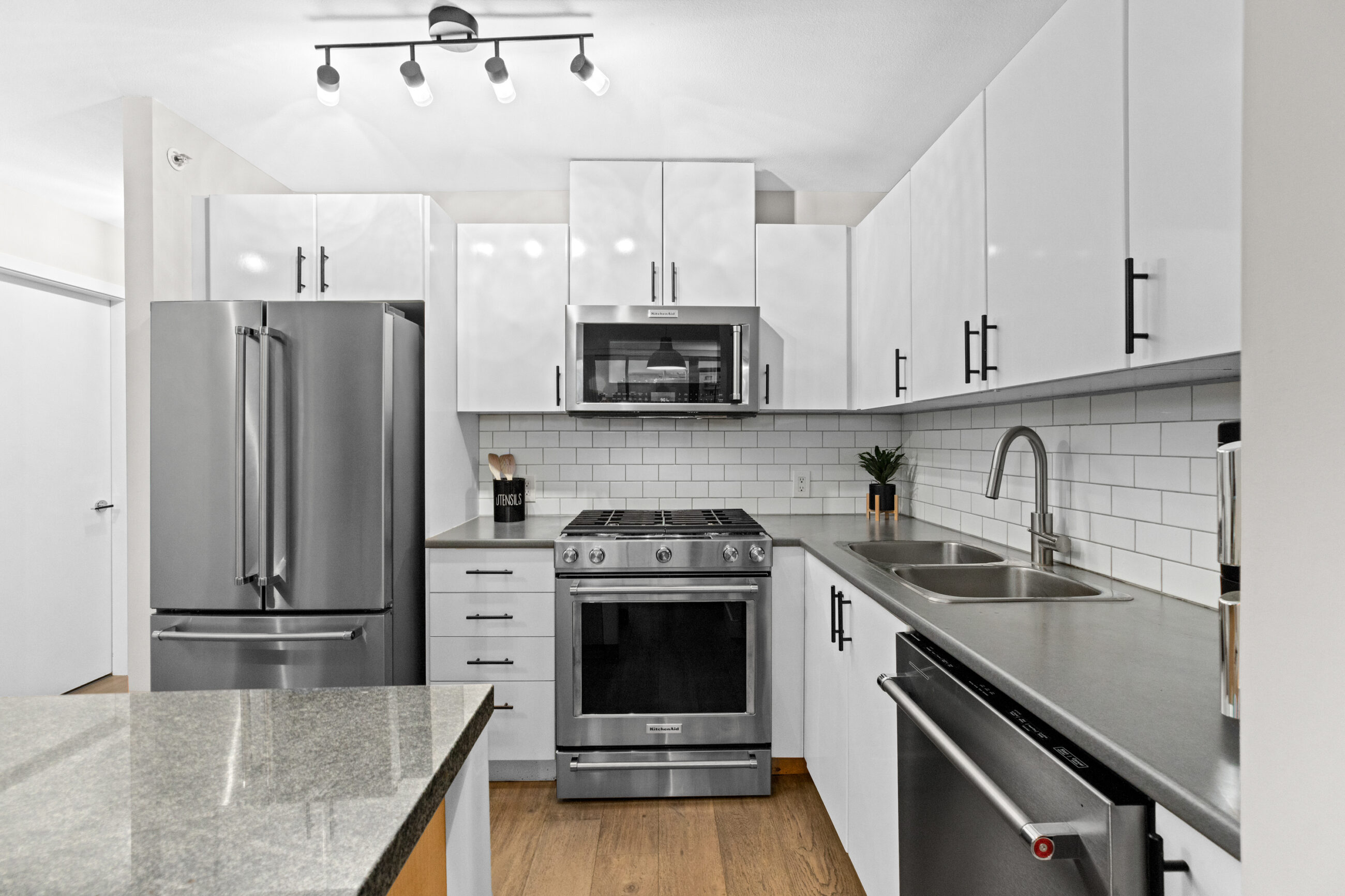 510-175 W 1st St